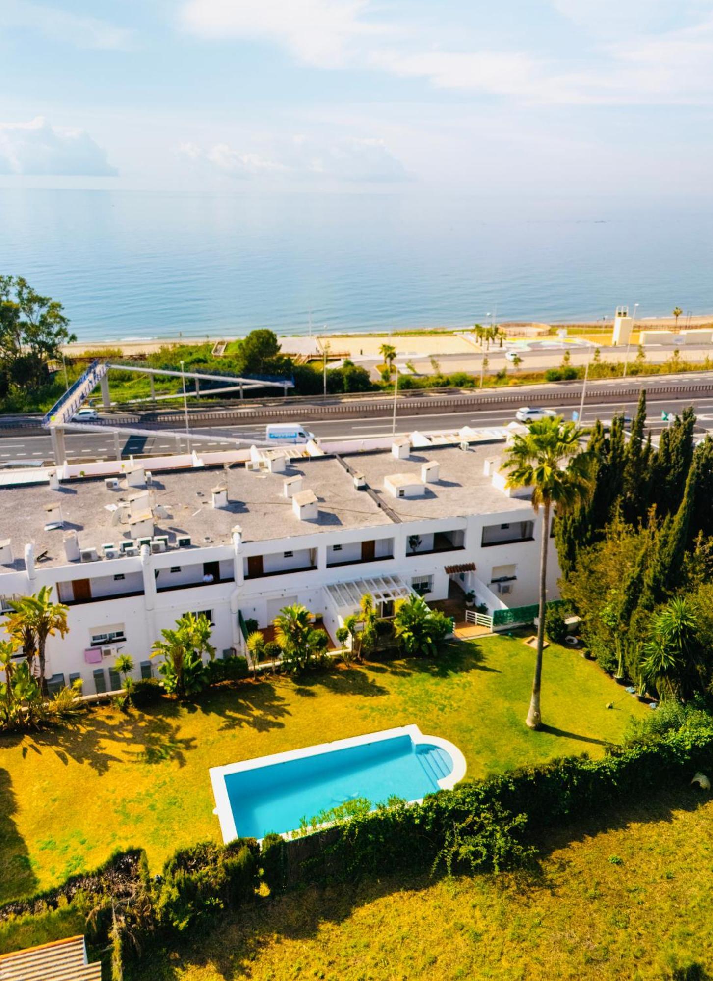 Frente A La Playa Apartamento Boutique En Марбелья Экстерьер фото